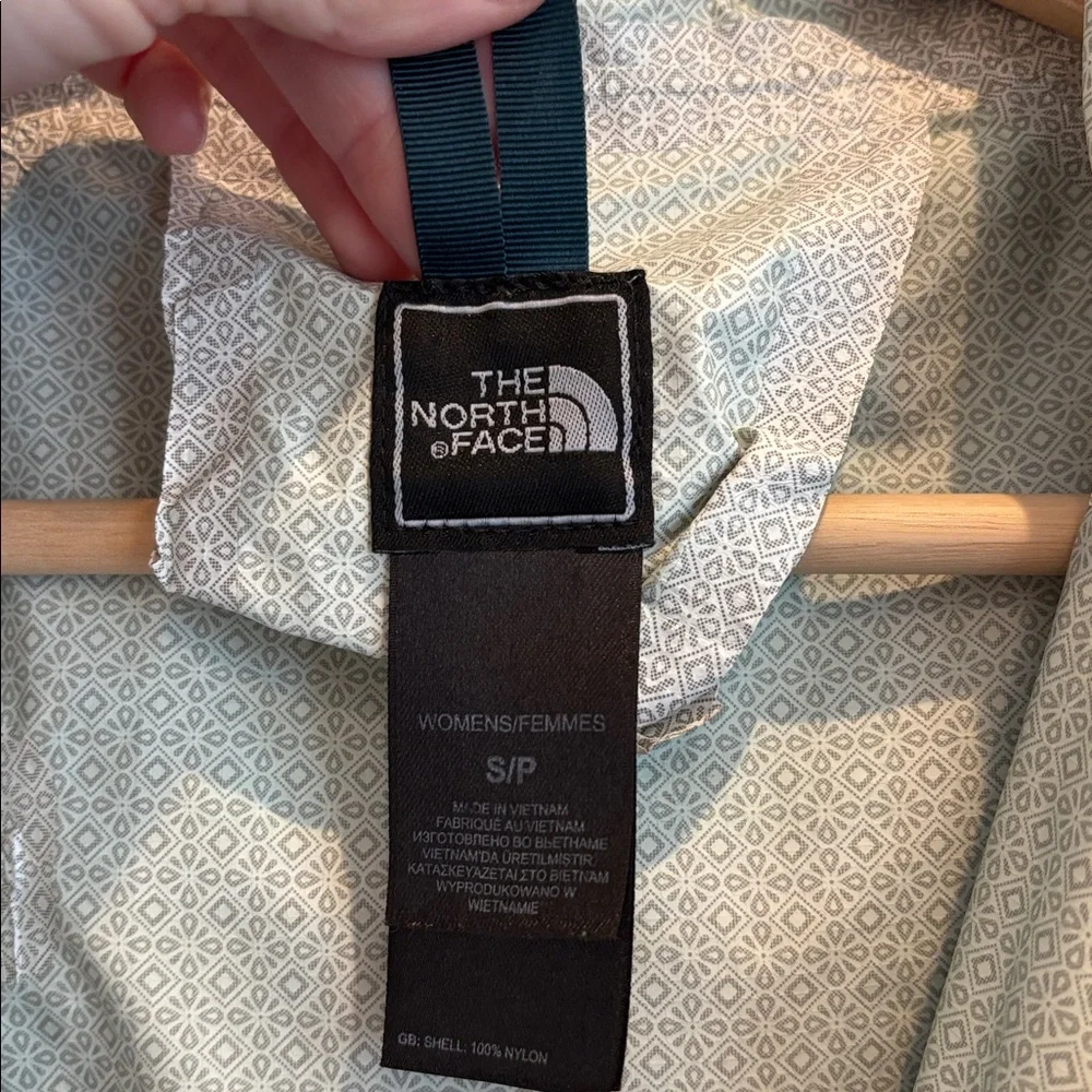 North Face Women’s Rain Jacket Full Zip Windbreaker Size Small - Picture 8 of 9